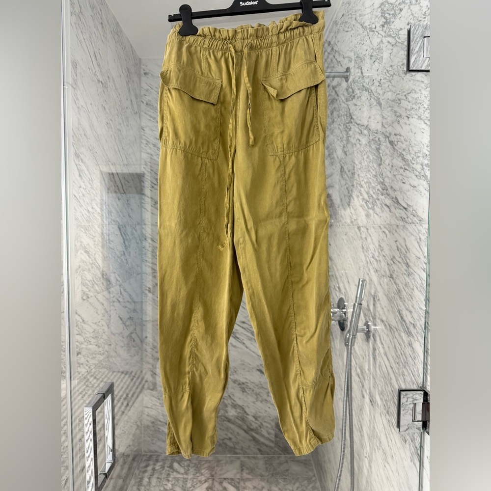 Zara Women's Mustard Cargo Pants